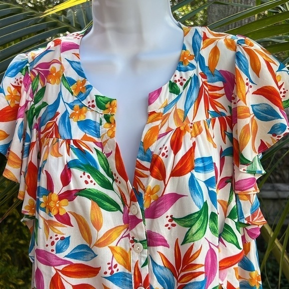 119. Emily Wonder tropical short sleeve top, flirty sleeves, open V neck, Sz L - Picture 3 of 10